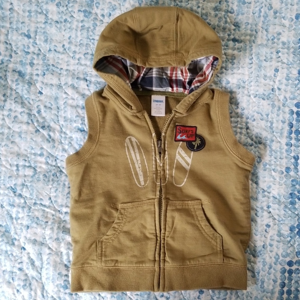 Gymboree boys sleeveless zip up hoodie